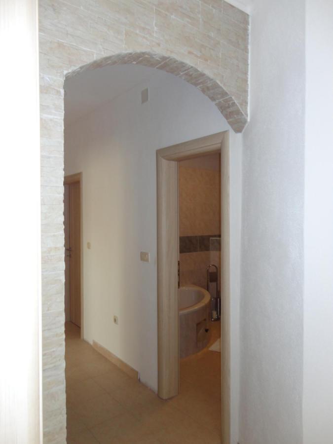 Apartman Bozic Lägenhet Kaštel Štafilić Exteriör bild
